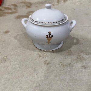 Mary Carol Home Collection White Gold Individual Soup Tureen Lidded Soup Bowl